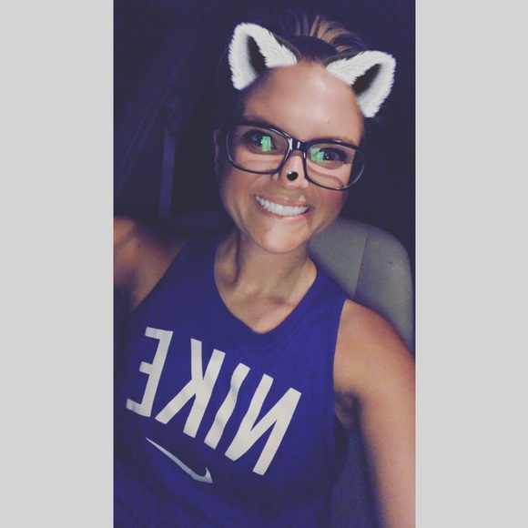 Meet your Posher, Leighanne - Picture 3 of 5